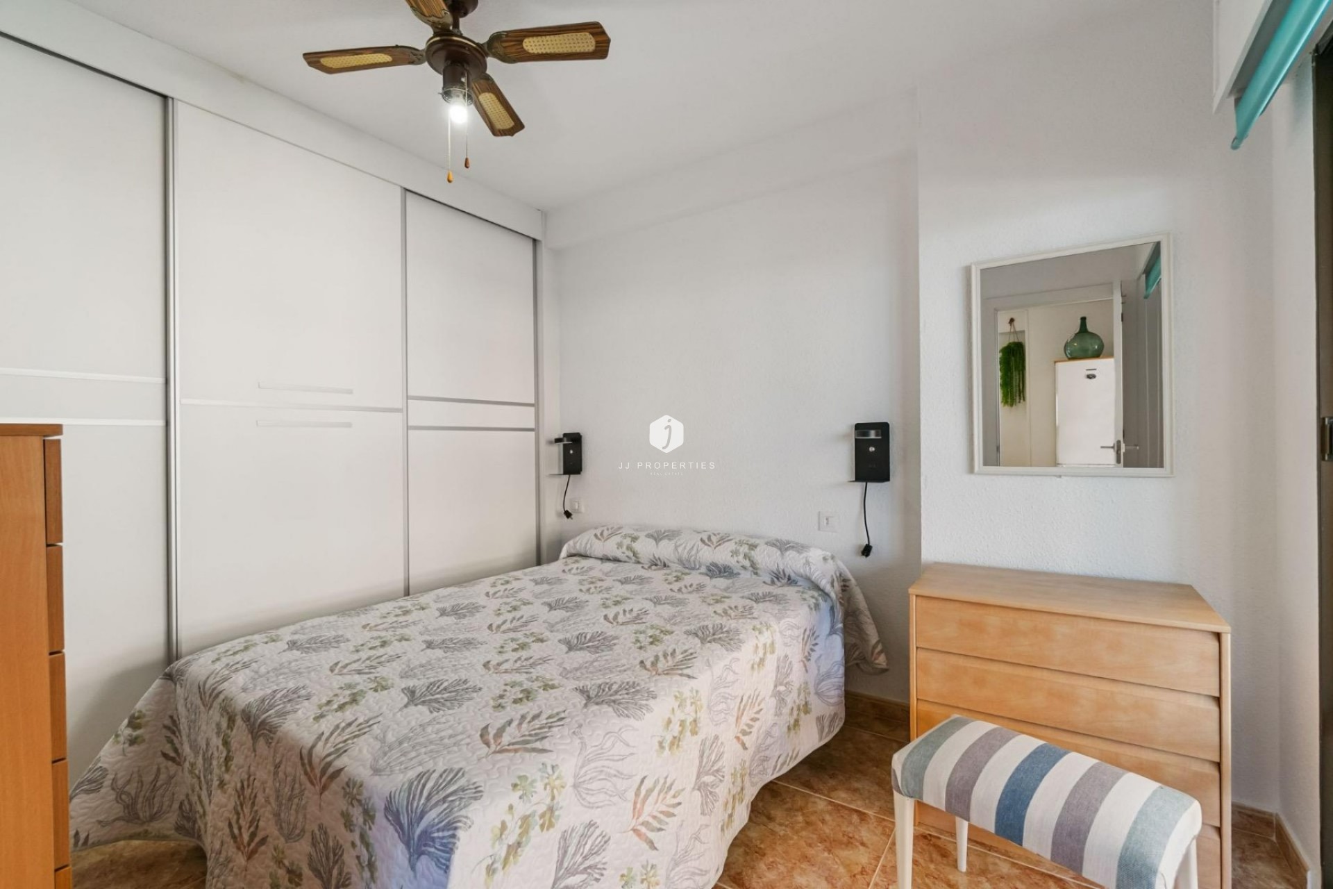 Alquiler a largo plazo - Apartamento / piso -
Torrevieja - Cabo cervera