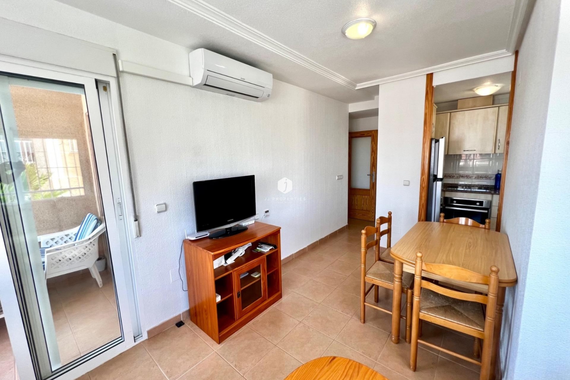 Alquiler a largo plazo - Apartamento / piso -
Torrevieja - Cabo cervera