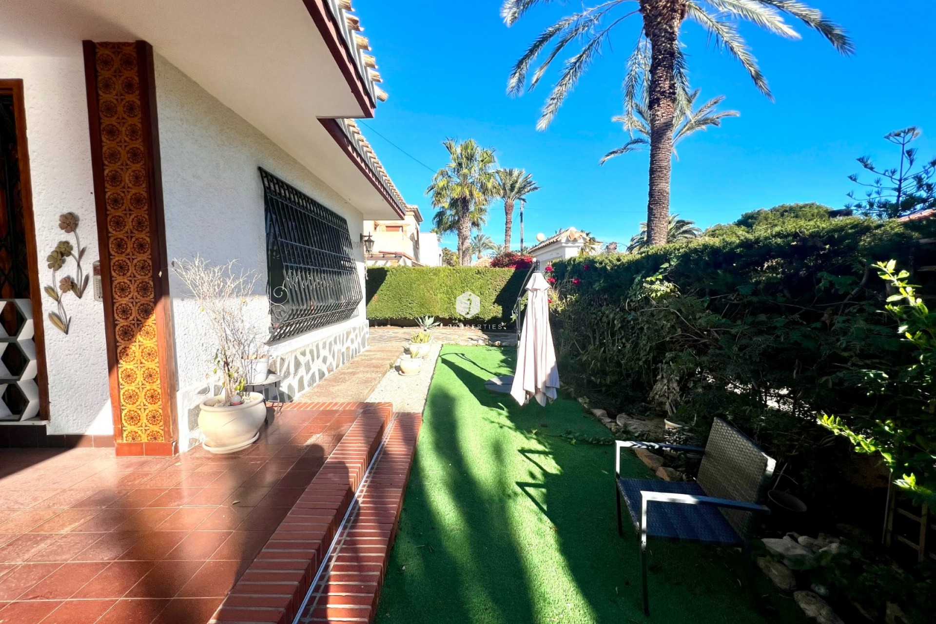 Alquiler a largo plazo - Chalet -
Cabo Roig - MUY CERCA DE LA PLAYA