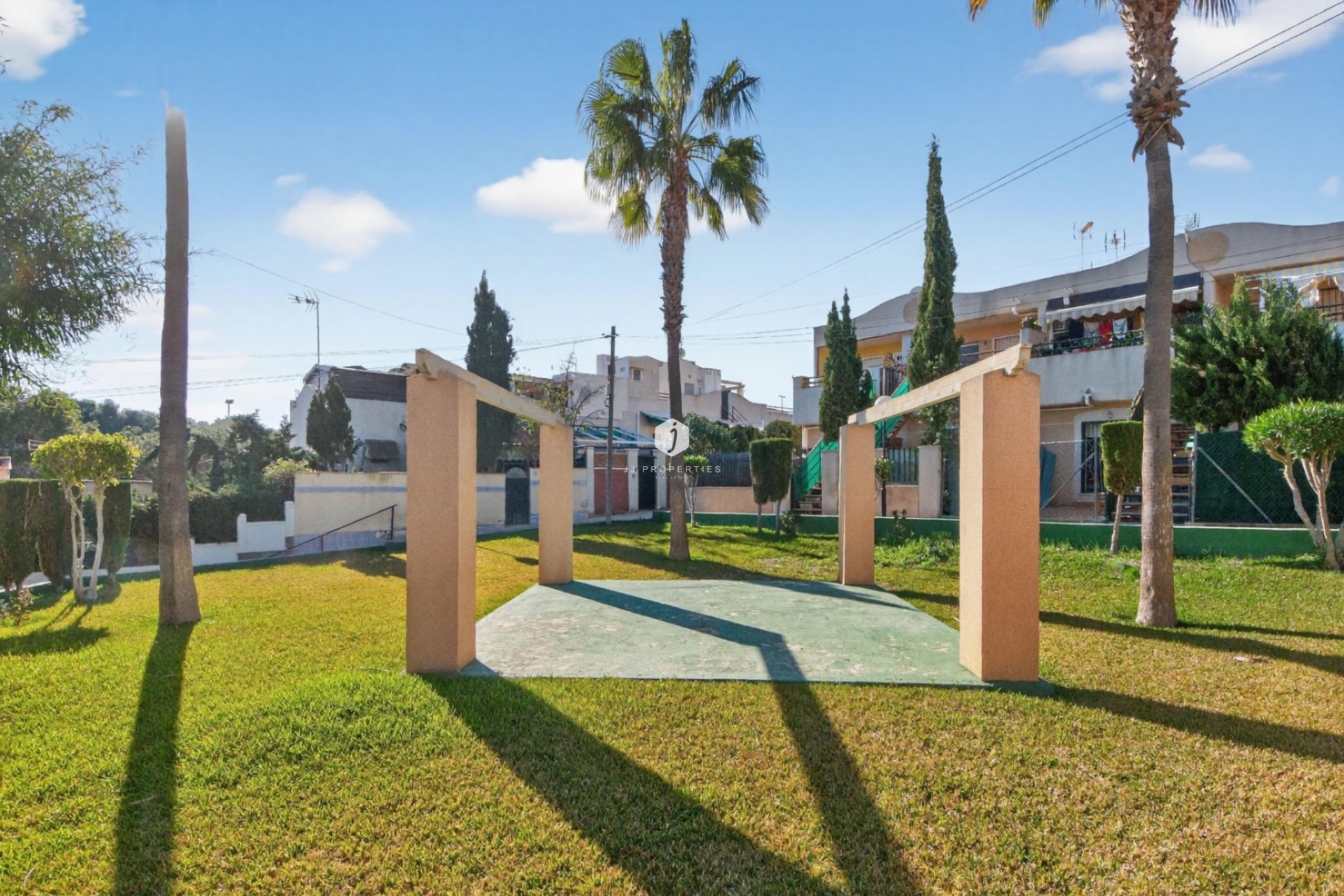 Alquiler a largo plazo - Duplex -
Torrevieja - Lago jardin