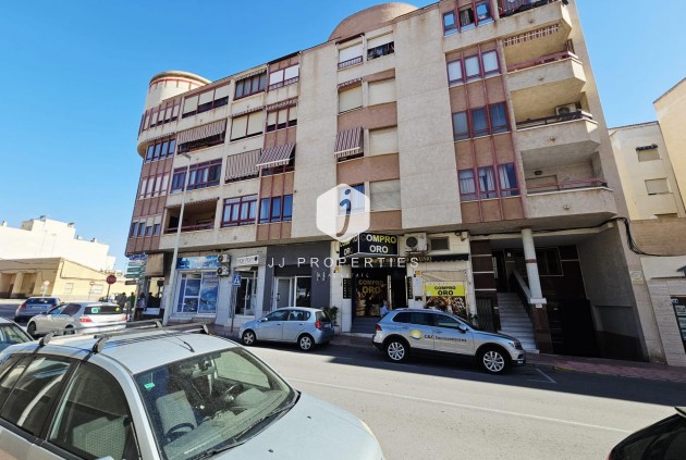 Apartamento / piso - Segunda mano - Guardamar del Segura -
                Pueblo