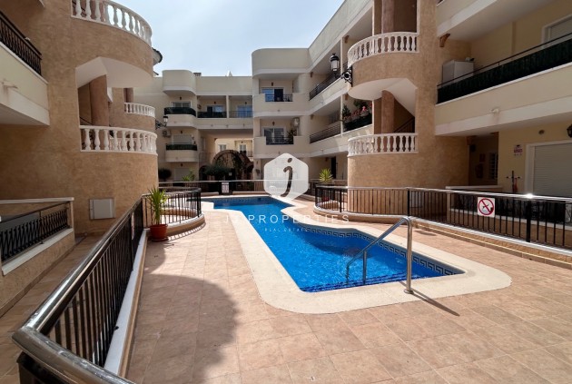 Apartamento / piso - Segunda mano - Jacarilla -
                Inland