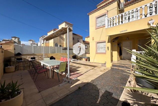 Apartamento / piso - Segunda mano - San Miguel de Salinas -
                Inland