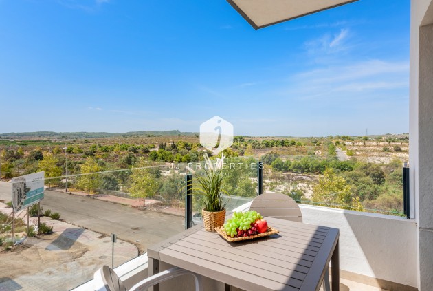 Apartamento / piso - Segunda mano - San Miguel de Salinas -
                Inland