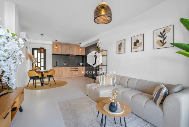 Apartamento / piso - Segunda mano - San Miguel de Salinas -
                Inland