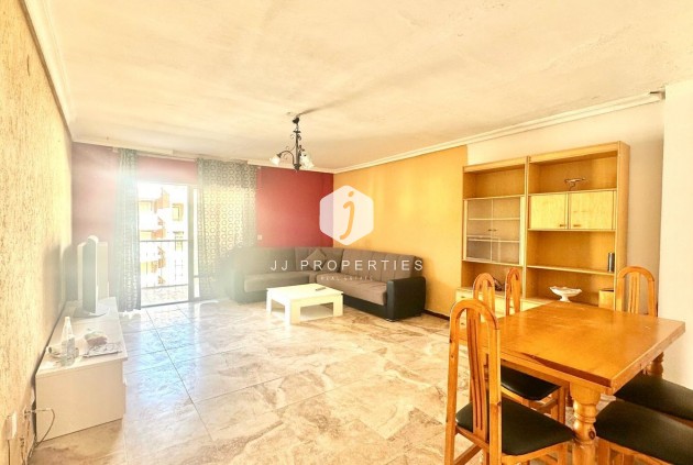 Apartamento / piso - Segunda mano - Torrevieja -
                Acequion