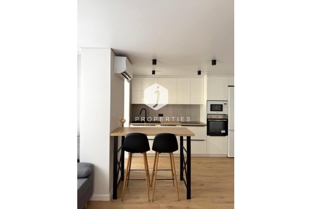 Apartamento / piso - Segunda mano -
            Torrevieja - C-81883