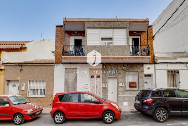 Apartamento / piso - Segunda mano - Torrevieja -
                Centro