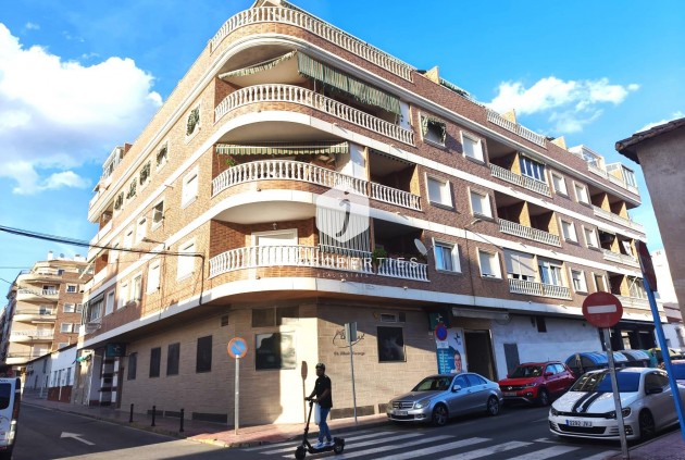 Apartamento / piso - Segunda mano - Torrevieja -
                Centro