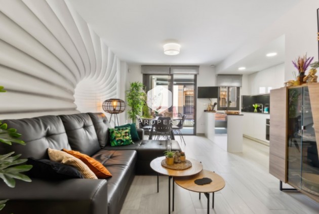 Apartamento / piso - Segunda mano - Torrevieja -
                Costa Blanca