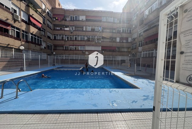 Apartamento / piso - Segunda mano - Torrevieja -
                Costa Blanca