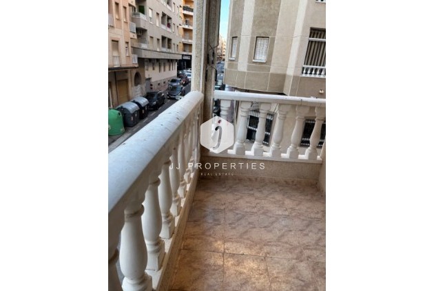 Apartamento / piso - Segunda mano - Torrevieja -
                Costa Blanca