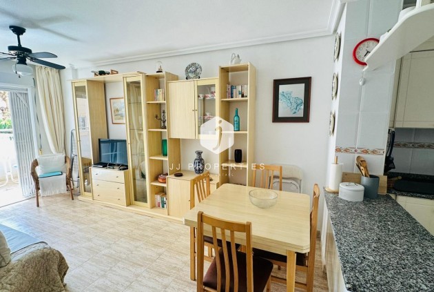 Apartamento / piso - Segunda mano - Torrevieja -
                Costa Blanca