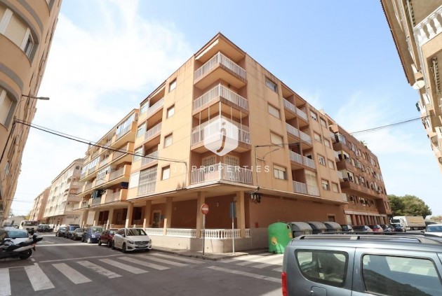 Apartamento / piso - Segunda mano - Torrevieja -
                Costa Blanca