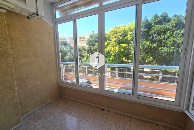 Apartamento / piso - Segunda mano - Torrevieja -
                Habaneras