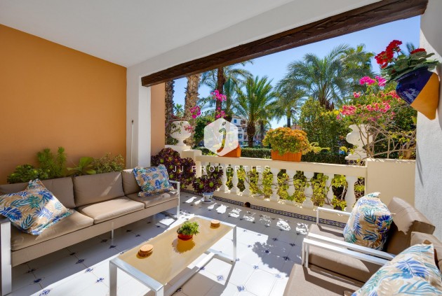 Apartamento / piso - Segunda mano - Torrevieja -
                Playa de los Locos