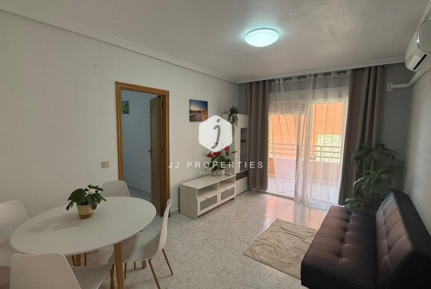 Apartamento / piso - Segunda mano - Torrevieja -
                Playa de los Locos