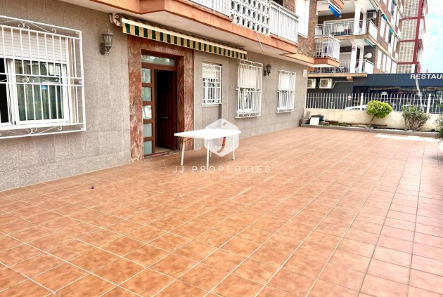 Apartamento / piso - Segunda mano - Torrevieja -
                Playa de los Naufragos