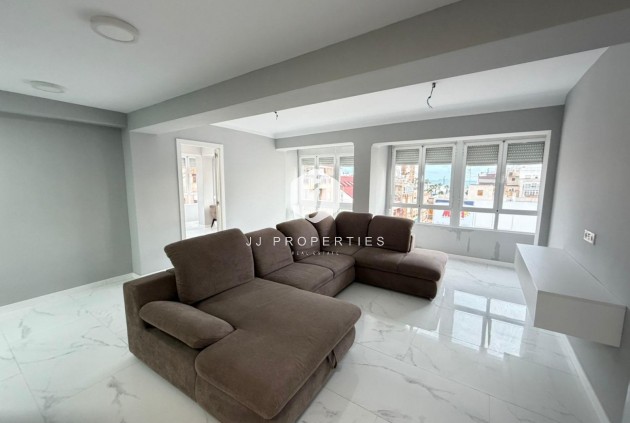 Apartamento / piso - Segunda mano - Torrevieja -
                Playa del Cura