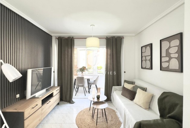 Apartamento / piso - Segunda mano - Torrevieja -
                Playa del Cura