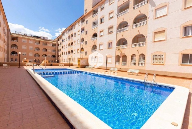 Apartamento / piso - Segunda mano - Torrevieja -
                Playa del Cura