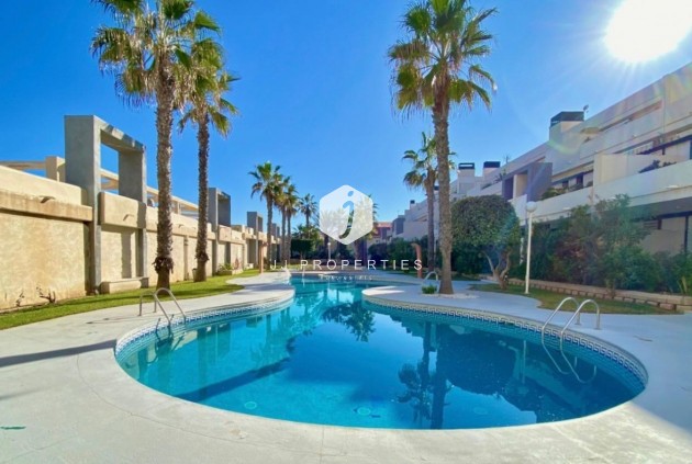 Apartamento / piso - Segunda mano - Torrevieja -
                Torre la mata
