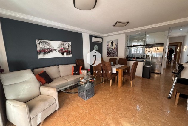 Apartamento / piso - Segunda mano - Torrevieja -
                Torrevieja