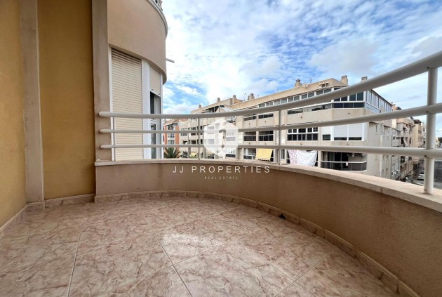 Apartamento / piso - Segunda mano - Torrevieja -
                Torrevieja