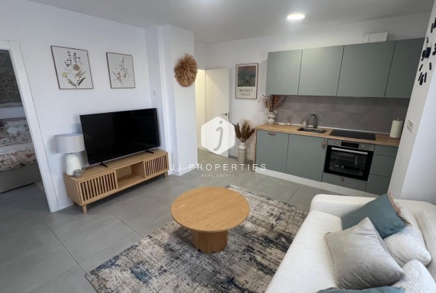 Apartamento / piso - Segunda mano - Torrevieja -
                Zona Los Frutales