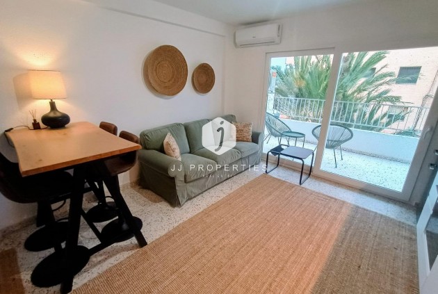 Apartment / flat - Resale - Guardamar del Segura -
                Urbanizaciones