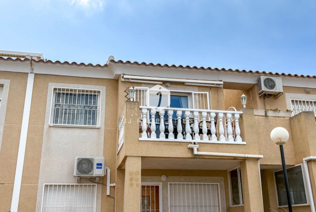 Apartment / flat - Resale - Los Balcones -
                Costa Blanca