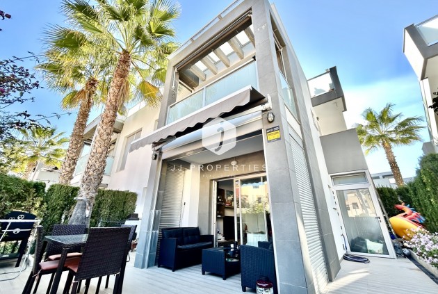 Apartment / flat - Resale - Punta Prima -
                Costa Blanca