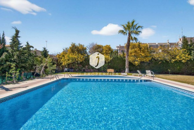 Apartment / flat - Resale - Punta Prima -
                Costa Blanca