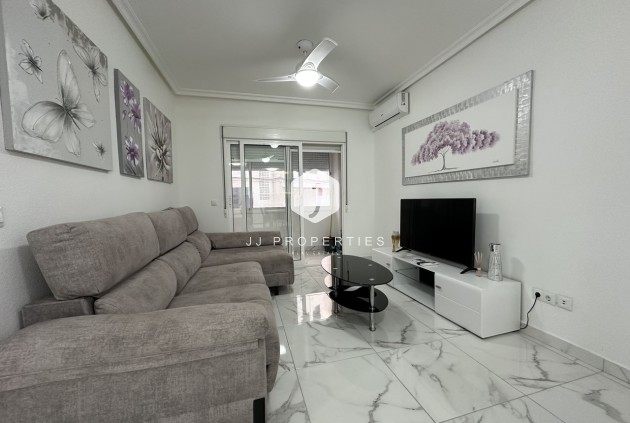 Apartment / flat - Resale -
            Torrevieja - C-19001