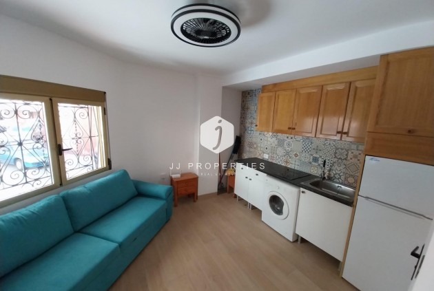 Apartment / flat - Resale - Torrevieja -
                Centro
