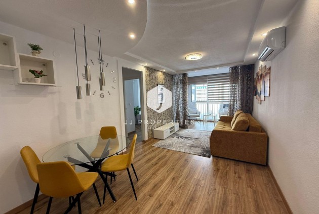 Apartment / flat - Resale - Torrevieja -
                Centro