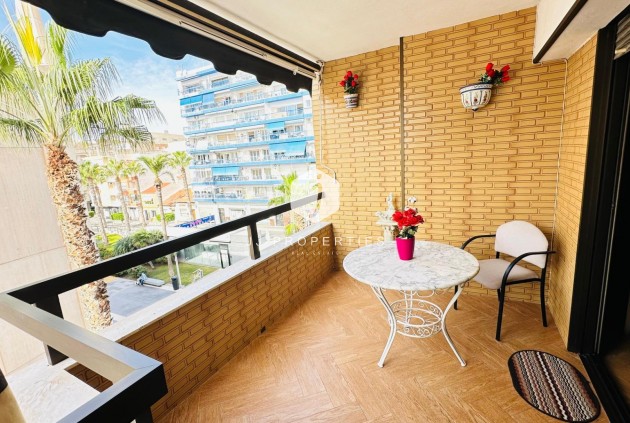 Apartment / flat - Resale - Torrevieja -
                Centro