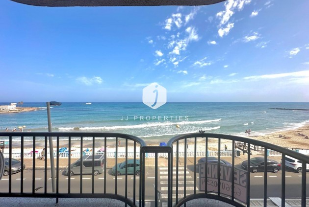 Apartment / flat - Resale - Torrevieja -
                Centro