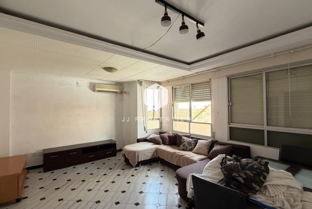 Apartment / flat - Resale - Torrevieja -
                Centro