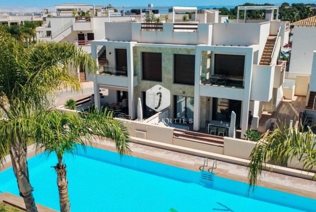 Apartment / flat - Resale - Torrevieja -
                Costa Blanca