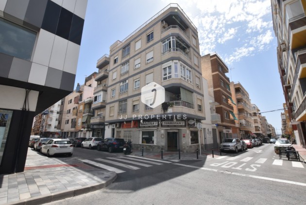 Apartment / flat - Resale - Torrevieja -
                Costa Blanca