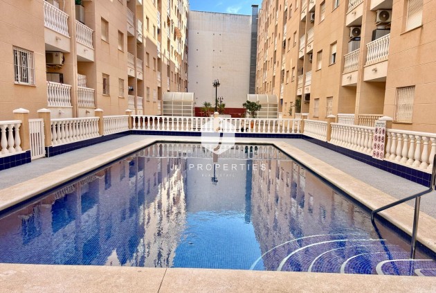 Apartment / flat - Resale - Torrevieja -
                Estacion de autobuses