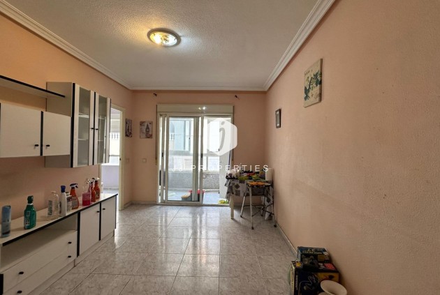 Apartment / flat - Resale - Torrevieja -
                Estacion de autobuses