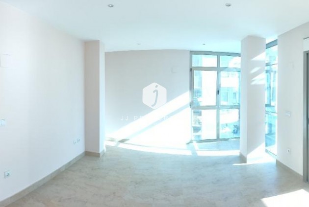 Apartment / flat - Resale - Torrevieja -
                Estacion de autobuses