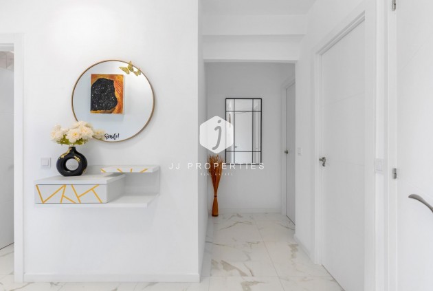 Apartment / flat - Resale - Torrevieja -
                La Mata