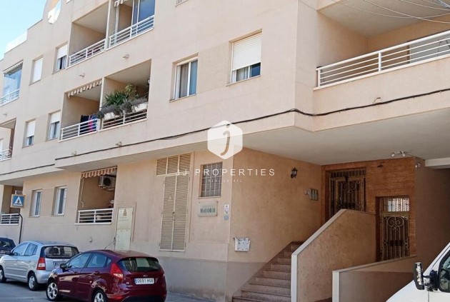 Appartement - D'occasion - Los Montesinos -
                PUEBLO CENTRO