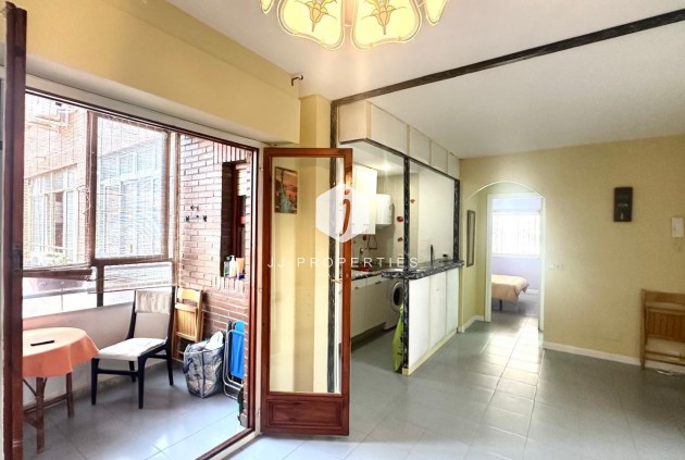 Appartement - D'occasion - Torrevieja -
                Acequion