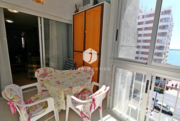 Appartement - D'occasion - Torrevieja -
                Acequion