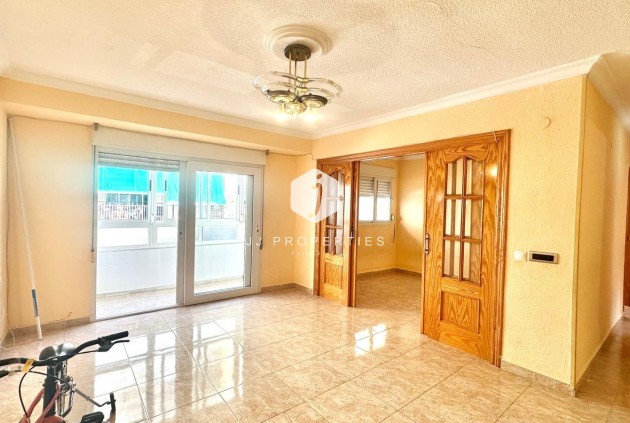 Appartement - D'occasion - Torrevieja -
                Estacion de autobuses