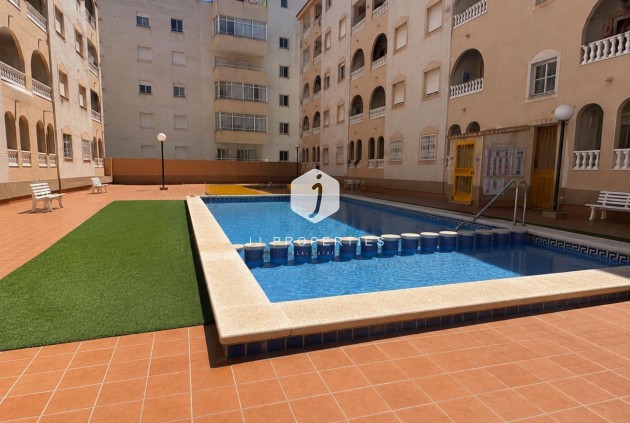 Appartement - D'occasion - Torrevieja -
                Estacion de autobuses